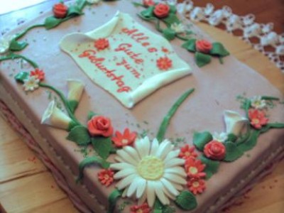 этот тортик испекла и украсила на день рождения племянницы